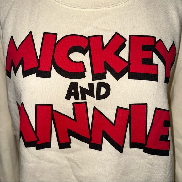 Juniors Disney Mickey and Minnie sweatshirt sz M (7-9) NWT - Picture 2 of 9